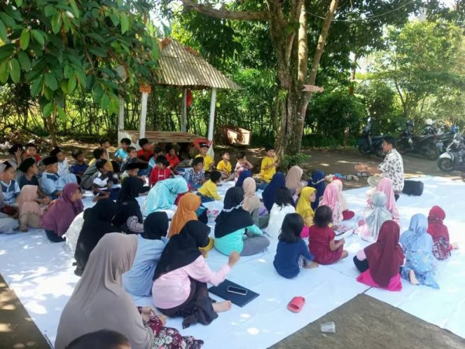 
					Wujudkan Kawasan Ramah Anak, 120 Anak Ikuti Sanlat Ramadhan yang Digelar RW 01 Ratujaya