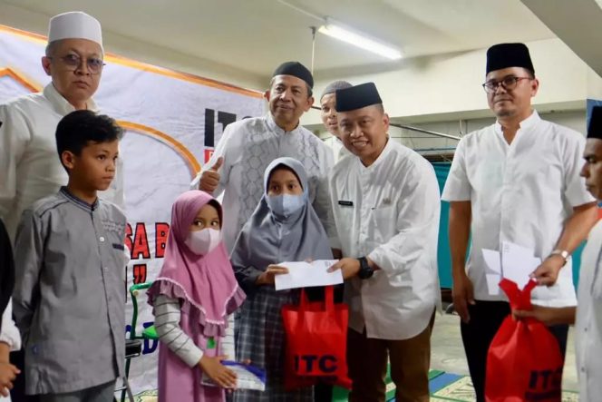 
					Hadiri Santunan Yatim, Sekda Depok Supian Suri Turut Berbagi dan Apresiasi DKM Al Barkah ITC Depok