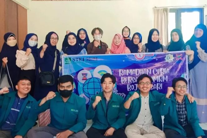 
					Belasan Anggota UMKM Bosama Dapat Pelatihan Digital Marketing Dari STIE SEBI