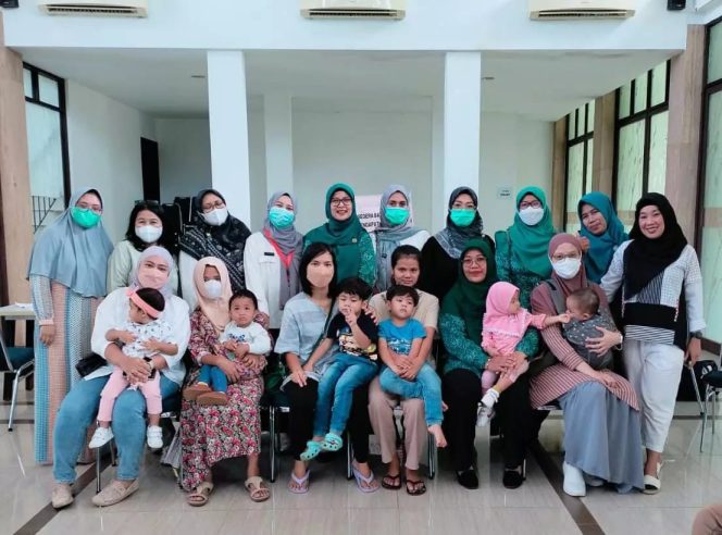 
					Gelar Sweeping Imunisasi Polio, Puskesmas Cinere Vaksin Puluhan Balita di Green Andara Residance