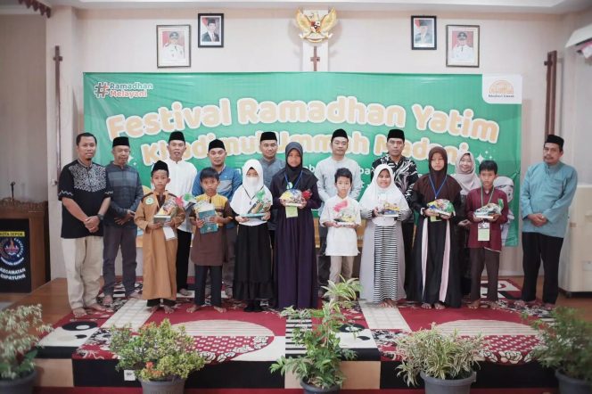 
					Yayasan Khadimul Ummah Madani Berbagi Kebahagian Kepada Ratusan Anak Yatim di Cipayung