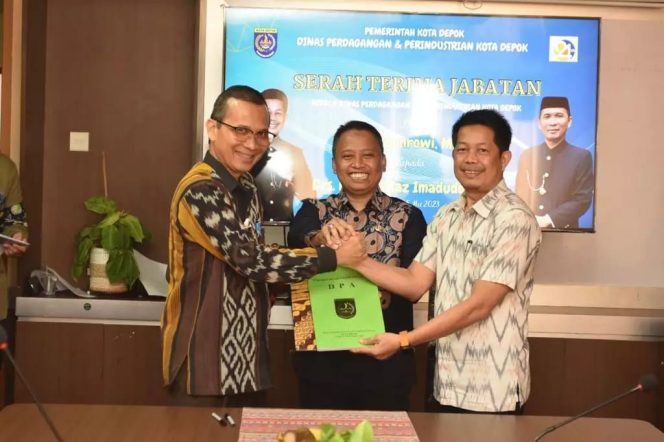 
					Hadiri Lepas Sambut Kepala Disdagin Depok, Sekda Supian Suri Ingatkan Optimalkan Keberadaan Pasar Sawangan
