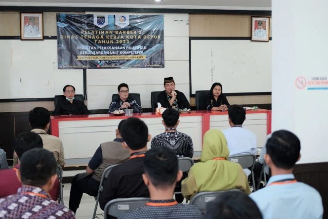 
					Disnaker Depok Gelar Pelatihan Barber, Peserta Diharapkan Miliki Komitmen dan Tekad Kuat