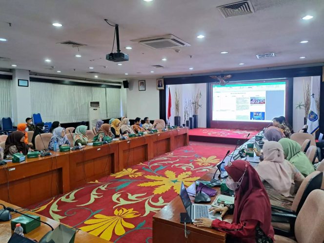 
					Tim Percepatan Penurunan Stunting (TPPS) Kota Depok menggelar rapat kerja (raker) bersama pengurus di Aula Edelwais Lantai 5, Balai Kota Depok, Jumat (12/05/23).
