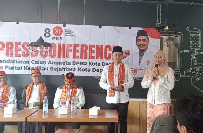 
					PKS Depok Daftarkan 50 BCAD ke KPU, Imam Budi Hartono: Dorong Kemajuan Anak Muda, Banyak Caleg Milenial