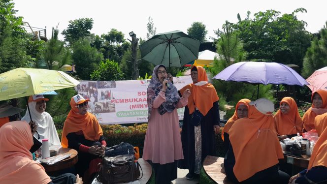 
					Hadiri Pembukaan Titik Bank Mijel, Iin Nur Fatinah : Ubah Limbah Jadi Berkah