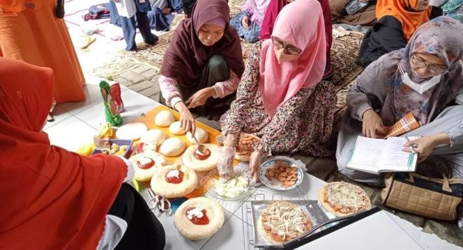 
					RKI PKS Cipayung Depok Gelar Kegiatan Membuat Pizza dan Es Krim