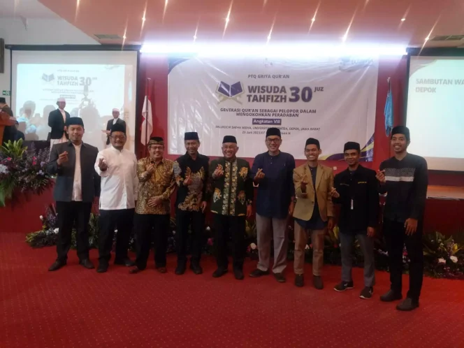 
					Wali Kota Depok Mohammad Idris menghadiri wisuda Tahfizh 30 Juz Pesantren Tahfizh Qur'an (PTQ) Griya Qur'an di Ballroom Sabha Widya, Universitas Indonesia, Minggu (25/06/23). (Foto: Diskominfo).