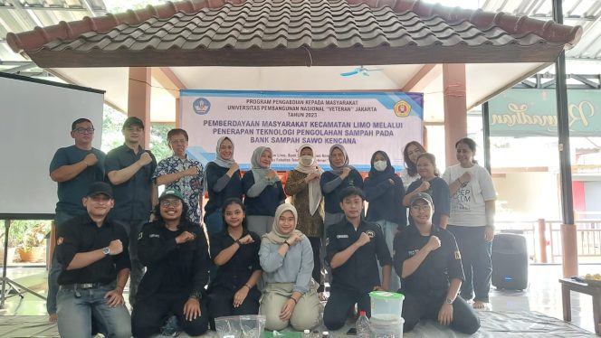 
					Inovasi Berkelanjutan : Pemanfaatan Sampah Plastik sebagai campuran pembuatan paving block di Bank Sampah Sawo Kencana