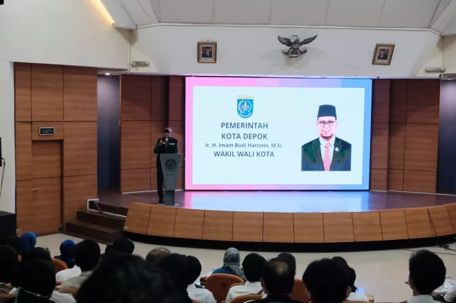 
					Wakil Wali Kota Depok Imam Budi Hartono saat menghadiri Pembukaan Pelatihan Kerja Disnaker Kota Depok Tahun 2023 Semester II di Auditorium Fakultas Teknik Universitas Indonesia, Selasa (27/06/23). (Foto: JD01)