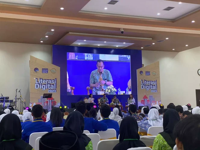 
					Kepala Bidang Informasi dan Komunikasi Publik (IKP) Agus Suprayitno saat menjadi narasumber dalam Festival Literasi Digital 2023 yang digelar oleh Kemkominfo RI di Ronatama Convention Hall Depok, Kamis (15/06/23). (Foto : istimewa).