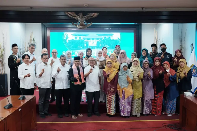 
					Pemerintah Kota Depok bersama Sekretariat Wakil Presiden (Setwapres) usai paparan program penanganan stunting di Kota Depok. (Foto : Diskominfo).
