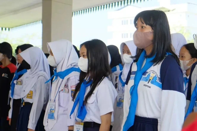 
					Pertemuan PMR se Kota Depok dalam kegiatan Latihan Gabungan di Alun-alun Kota Depok belum lama ini. Foto by muadz