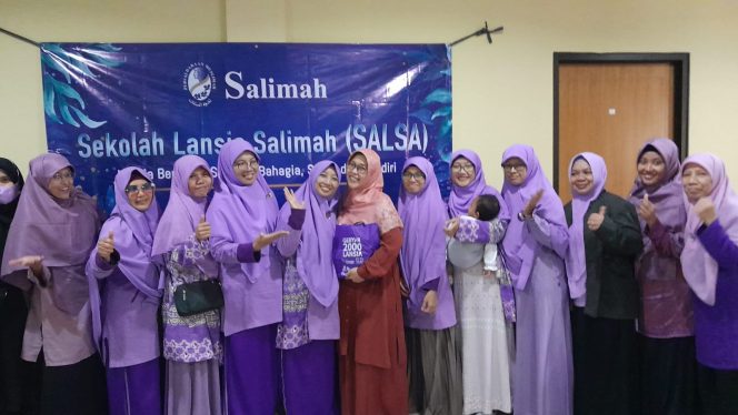 
					Jadi Pemateri Lansia Berdaya Bersama Salimah, Iin Nur Fatinah Bagikan Tips Menua Bahagia