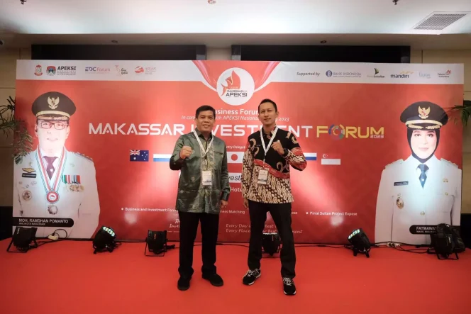
					Foto: JD 01/Diskominfo Kepala Dinas Penanaman Modal, Pelayanan Terpadu Satu Pintu (DPMPTSP), Mangnguluang Mansur didampingi stafnya menghadiri Makassar Investment Forum, di Claro Hotel, Kota Makassar, Sulawesi Selatan, Jumat (14/07/23). Acara ini merupakan rangkaian kegiatan APEKSI XVI.