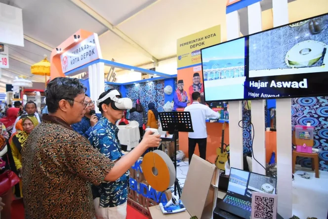 
					Foto: JD 01/Diskominfo Stan Pameran Pemerintah Kota Pemkot cukup padat didatangi pengunjung pada ajang Indonesia City Expo yang digelar di Center Point Of Indonesia, Kota Makassar, Sulawesi Selatan, Rabu (12/07/23)