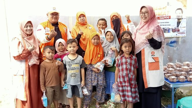 
					Peringati Hari Anak Nasional, PKS dan RKI Kecamatan Tapos Gelar Pasar Murah Serentak