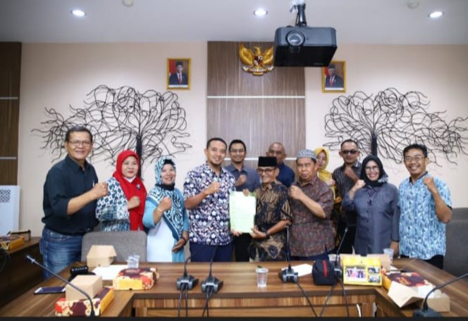 
					Fraksi PKS DPRD Depok: Kami akan Terus Kawal Aspirasi Warga Sukamaju agar Punya SMP Negeri