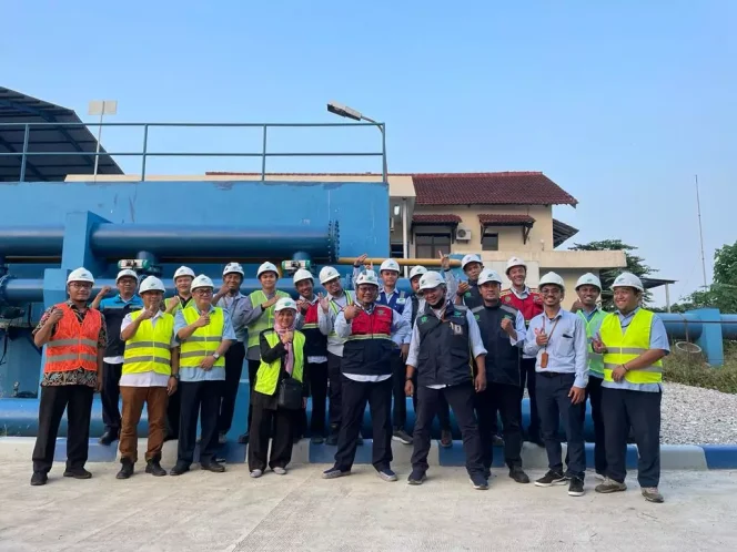 
					Peserta pelatihan Efisiensi Energi untuk PDAM yang diselenggarakan oleh USAID IUWASH Tangguh pada 17-18 Juli 2023. (Foto : Istimewa)