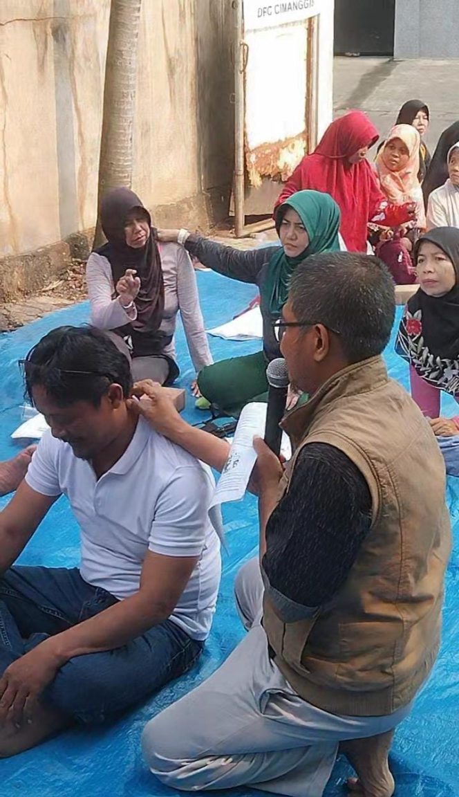
					Solusi Hidup Sehat, PKS Depok Keluarkan Jurus Totok Punggung