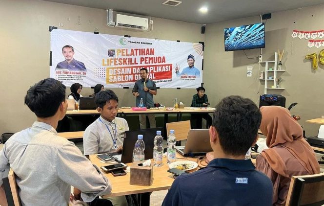 
					Anggota DPRD Depok Ade Firmansyah Hadiri Pelatihan Desain dan Aplikasi Sablon Digital