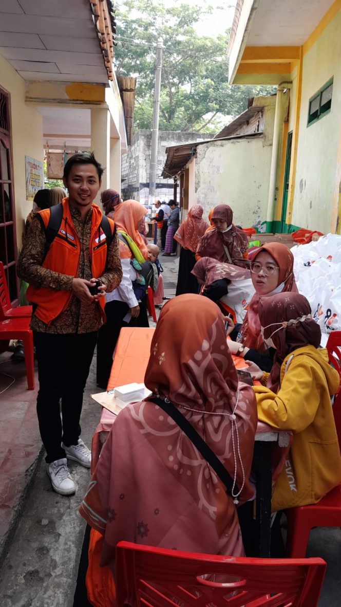 
					*DPRa PKS Kemirimuka Mengadakan Bhakti Sosial di RW 07 Kemirimuka Depok*