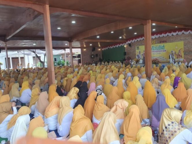 
					Ribuan Jemaah Rayakan Maulid Nabi Muhammad SAW di Depok