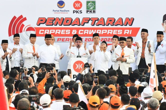 
					Pemimpin PKS Lepas Keberangkatan Pasangan Calon Presiden dan Wakil Presiden Anies-Muhaimin