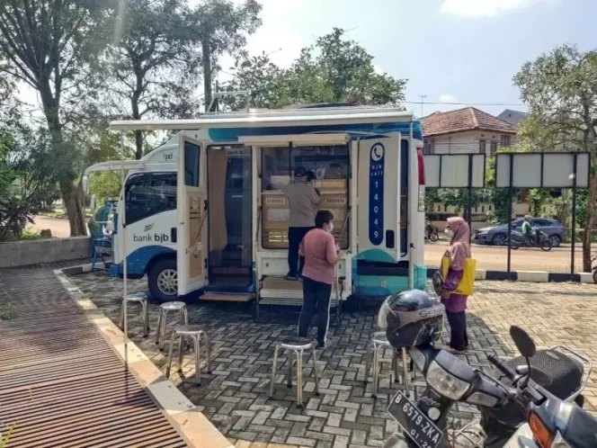 
					Mobil layanan PBB hadir di wilayah Pancoran Mas. (Foto:Dok.BKD)