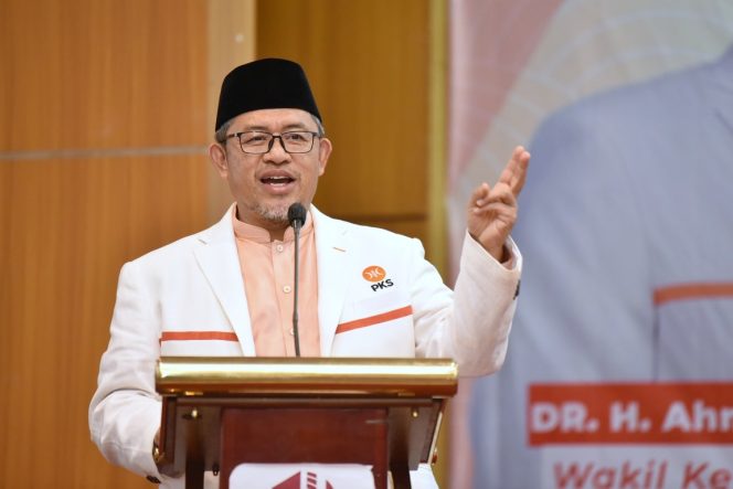 
					Wakil Ketua Majelis Syura PKS, Ahmad Heryawan, Yakin AMIN Menangkan Jawa Barat di Pilpres 2024