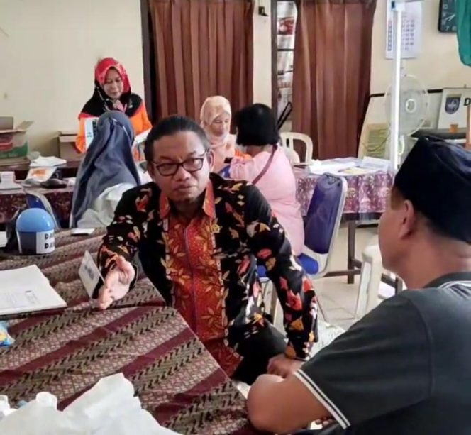 
					Kunjungi Posyandu Piranha RW 011 Beji, Ketua DPRD Depok Dukung Penuh Pemeriksaan Kesehatan Masyarakat