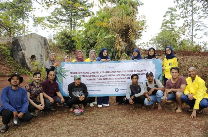 
					Tim Pengmas FFUI Inisiasi Budidaya Tanaman Hanjeli dan Rimpang-rimpangan