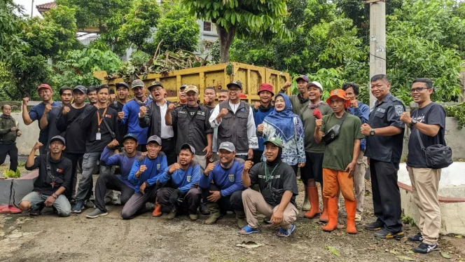 
					Satgas DPUPR Kota Depok berjaga 24 jam selama malam pergantian tahun 2024. (Foto:Dok.DPUPR)