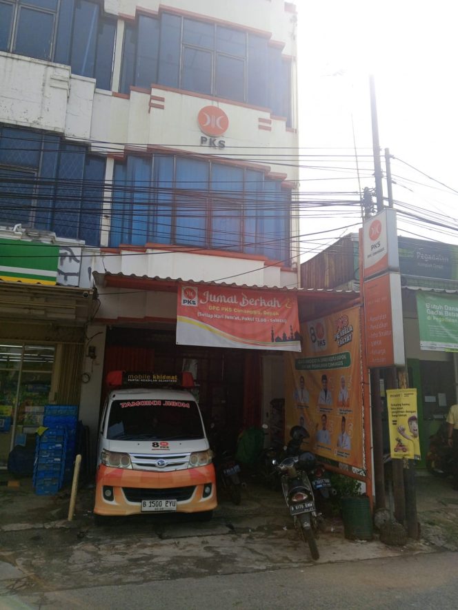 
					Spion Mobil PKS Cimanggis Depok Dicuri Maling