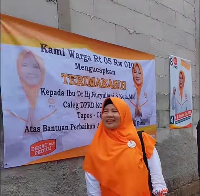 
					Calon Anggota DPRD Depok FPKS Nuryuliani Bantu Perbaikan Jalan Lingkungan RW 10 Sukamaju Baru