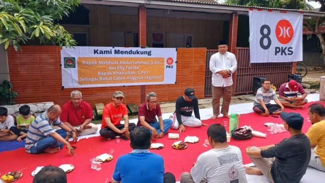 
					Hadiri Tasyakuran di Perumahan Bunga Pratama Sawangan, Khairulloh Ahyari Dapat Dukungan Kembali Jadi Anggota DPRD