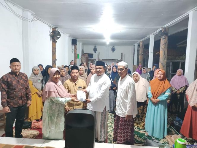 
					Hadiri Pengajian Ibu-ibu di Sawangan, Aleg PKS Depok Khairulloh Ahyari Beri Bantuan Sound System