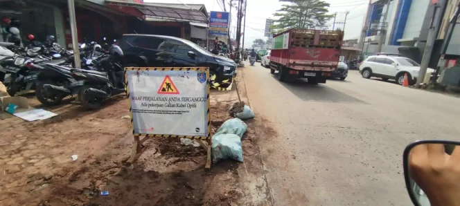 
					DPUPR Lakukan Maintenance Kabel Udara Lanjutan di Jalan Tole Iskandar-Siliwangi