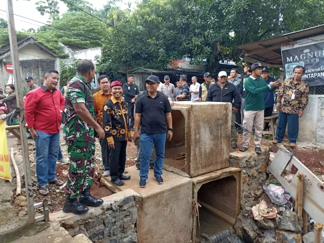 
					Sekda Depok Tinjau Lokasi Banjir Pontir