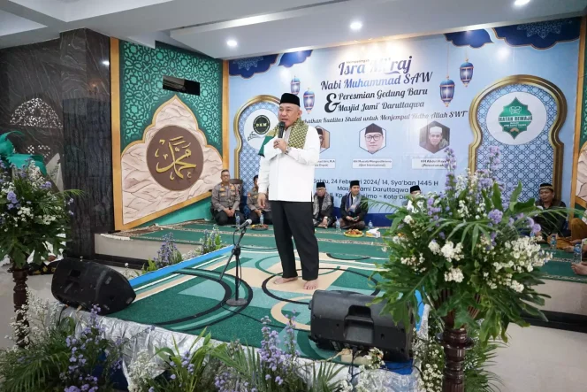 
					Wali Kota Depok Resmikan Renovasi Masjid di Limo,