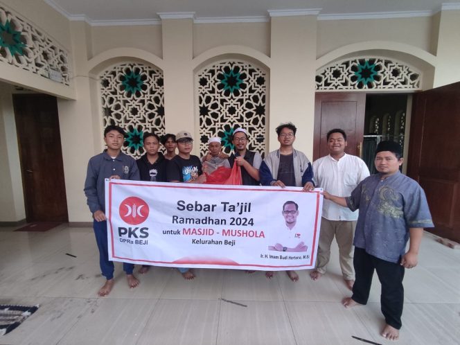 
					Semarak Ramadhan, DPRa PKS Beji Berbagi Ta’jil ke 20 Masjid-Musholala