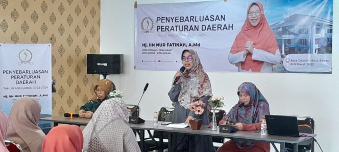 
					Sosialisasi Perda Pengelolaan Sampah, Iin Nur Fatinah Ingatkan Pemilihan Sampah Dari Rumah