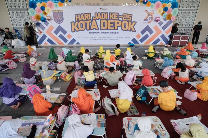 
					Meriahkan Hari Jadi ke-25 Depok, Ratusan Siswa PAUD Ikuti Lomba Mewarnai di Alun-alun