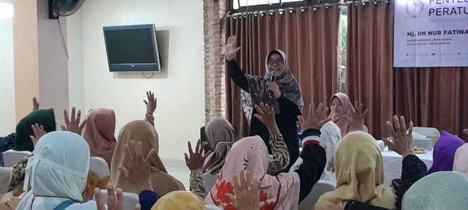 
					Iin Nur Fatinah Gelar Sosialisasi  Perda Pengembangan Ekonomi Kreatif di Cimanggis