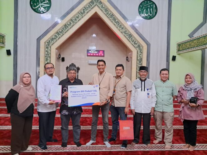 
					Masjid Al Jamiah UIN Dapat Bantuan 21 Unit AC dari BRI TB Simatupang