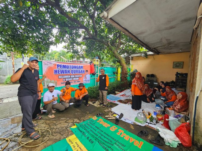 
					Relawan Imam Budi Hartono Ikut Merayakan Kurban Bersama Warga