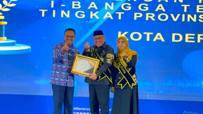 
					Catat Prestasi Gemilang, Depok Sabet Penghargaan Khusus Kota Berpredikat iBangga Terbaik 1 Tingkat Jabar