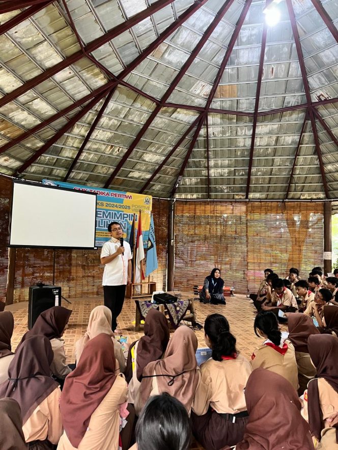 
					Ubaidilah Hadiri LDKS SMK Tadika Pertiwi Cinere: Dorong Siswa Manfaatkan Media Sosial untuk Bisnis Digital