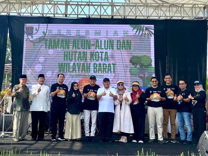 
					PNM Depok Salurkan 1.000 Bibit Pohon untuk Taman Alun-alun Barat Kota Depok