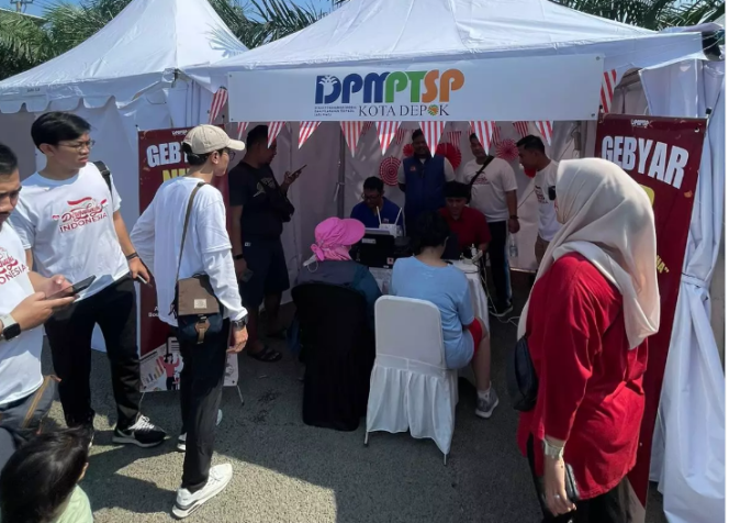 
					Stan DPMPTSP Depok Diserbu Puluhan Pelaku Usaha yang Ajukan Pembuatan NIB